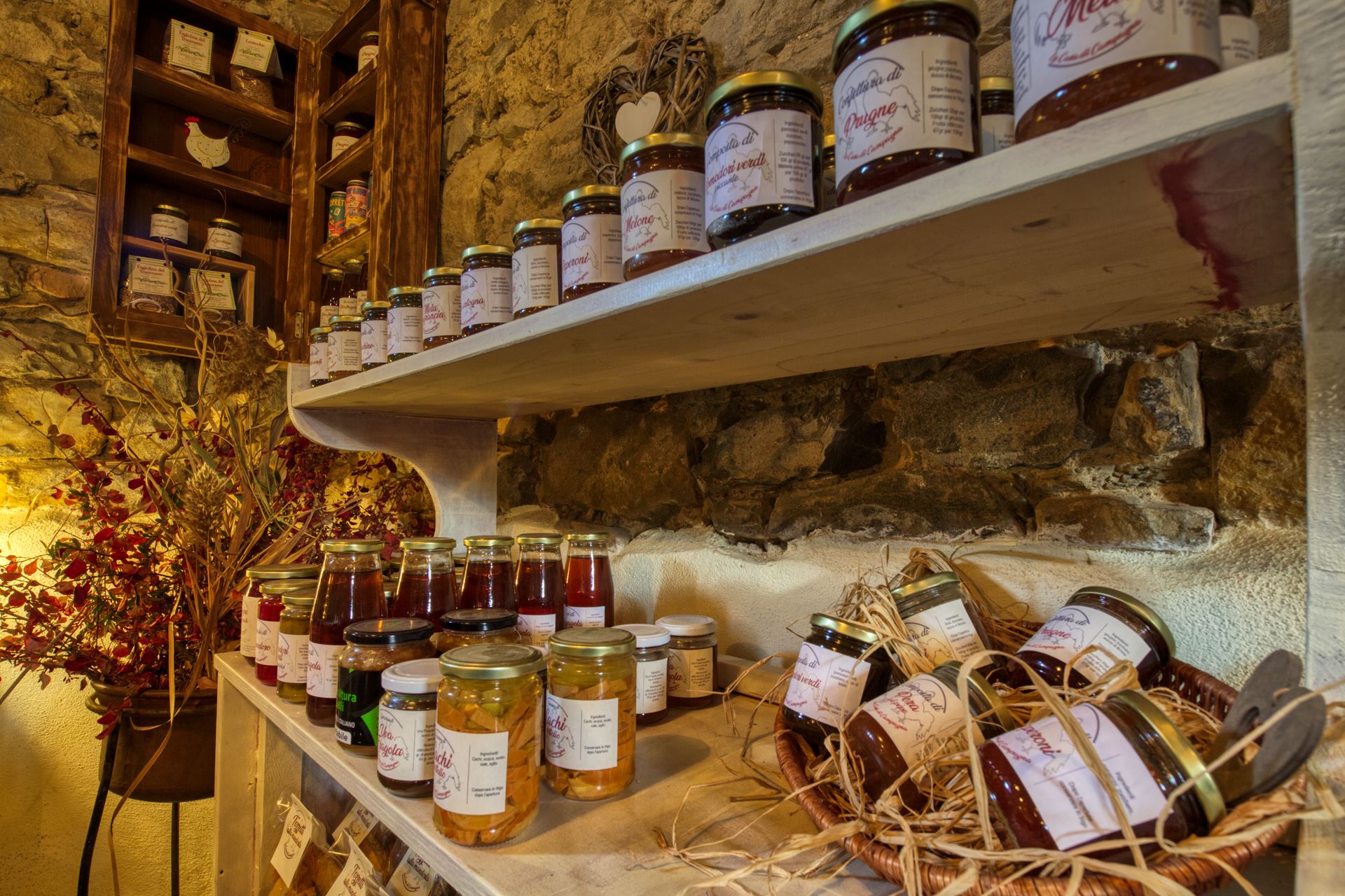 la casa di campagna di mara sciarma, a Magione, Umbira, vicino al lago Trasimeno. Ristorante e Bed & Breakfast, Holiday Farm