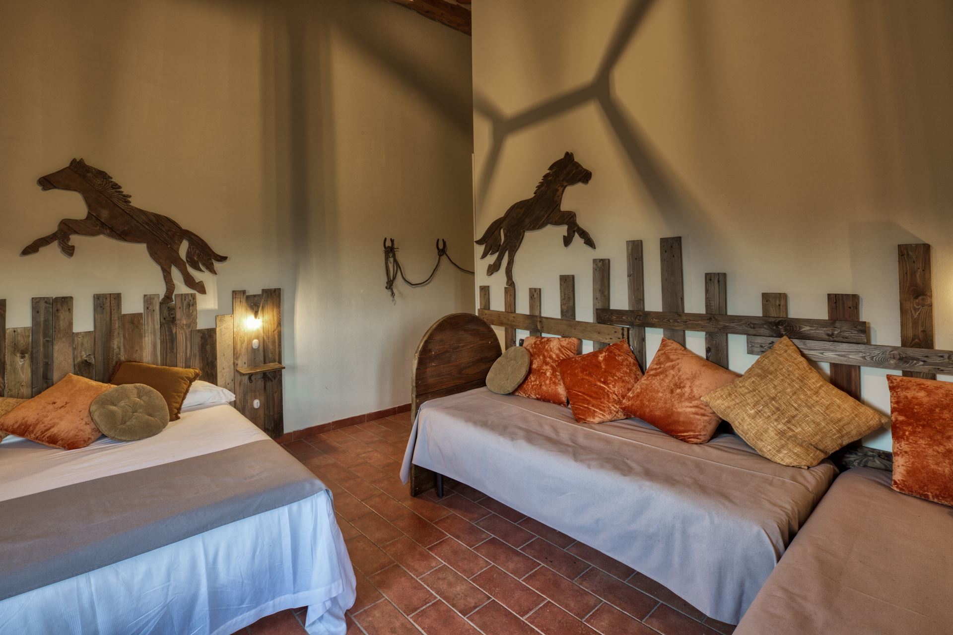 The Country Room is characterised by the rustic and genuine feel of authentic country life.